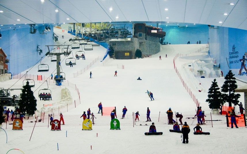 Skiing at Ski Dubai