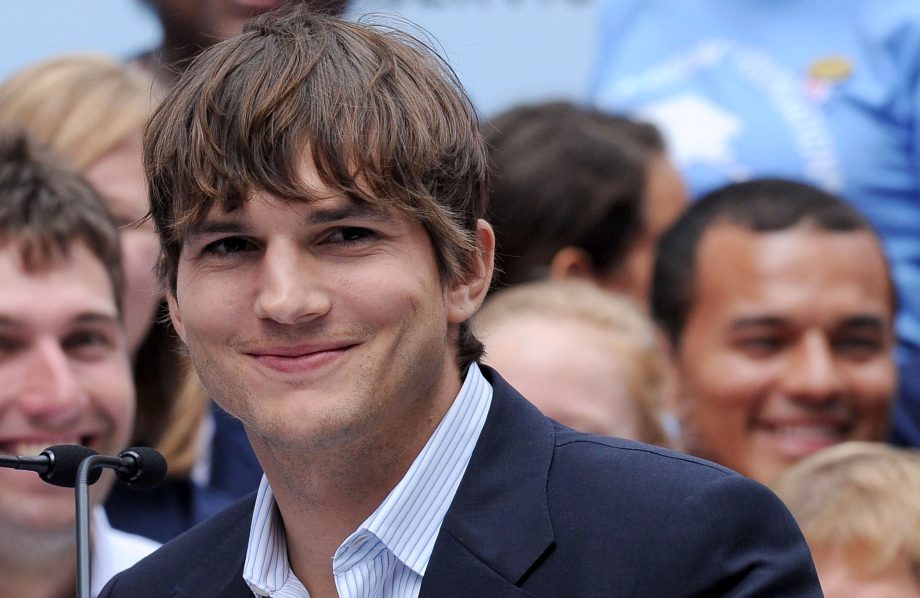 ASHTON KUTCHER ASHTON KUTCHER