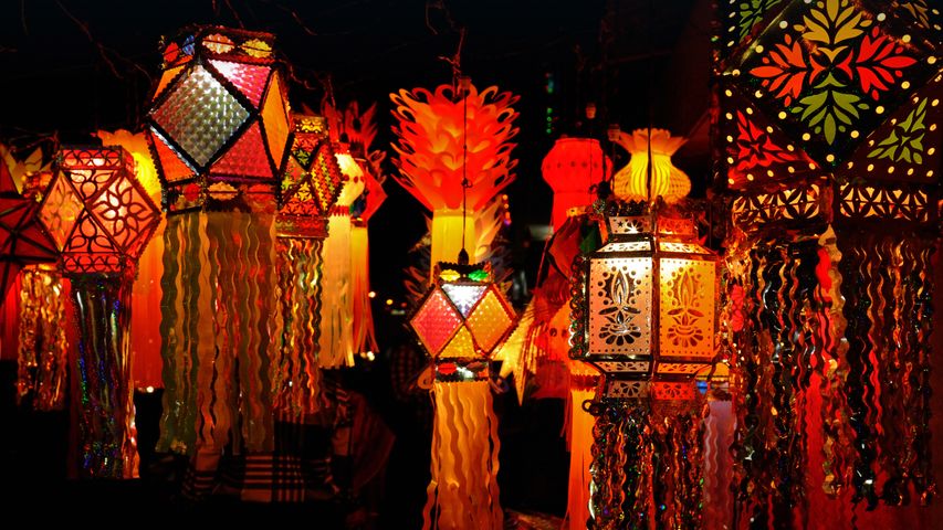 Festive lanterns Festive lanterns
