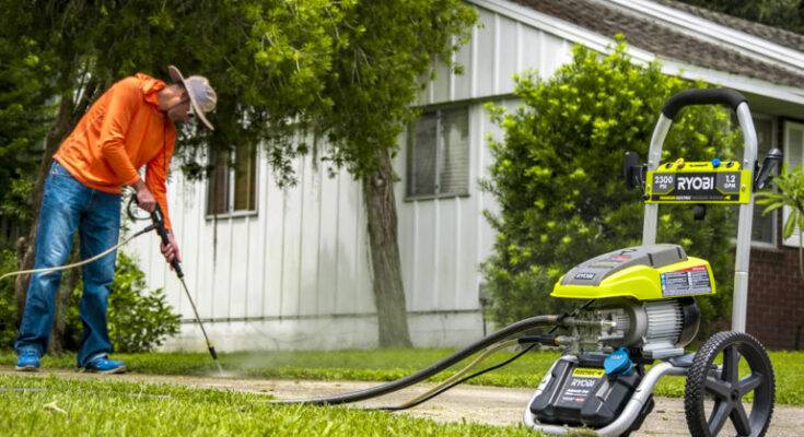 Ways To Use Your Pressure Washer03 770x472 1 a pressure cleaner
