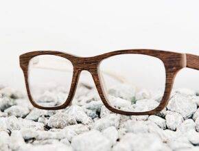 img 1626086328 All about choosing wooden frames as reading glasses!