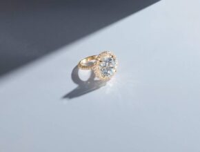 Characteristics of Moissanite Pave Engagement Rings